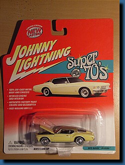 Johnny Lightning 1972 (Super 70's) Buick Riviera 1:64