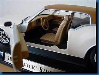 Yat Ming 1971 GS Buick Riviera 1:18