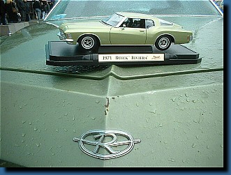 Yat Ming 1971 GS Buick Riviera 1:18